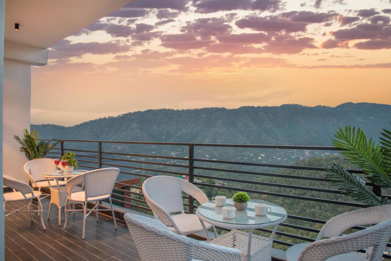 Hillcrest Uphills Apartment Kasauli Exterior photo
